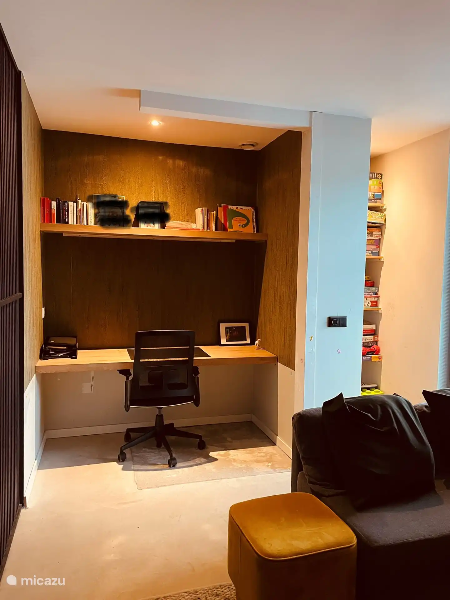 Büro- und Spielbereich