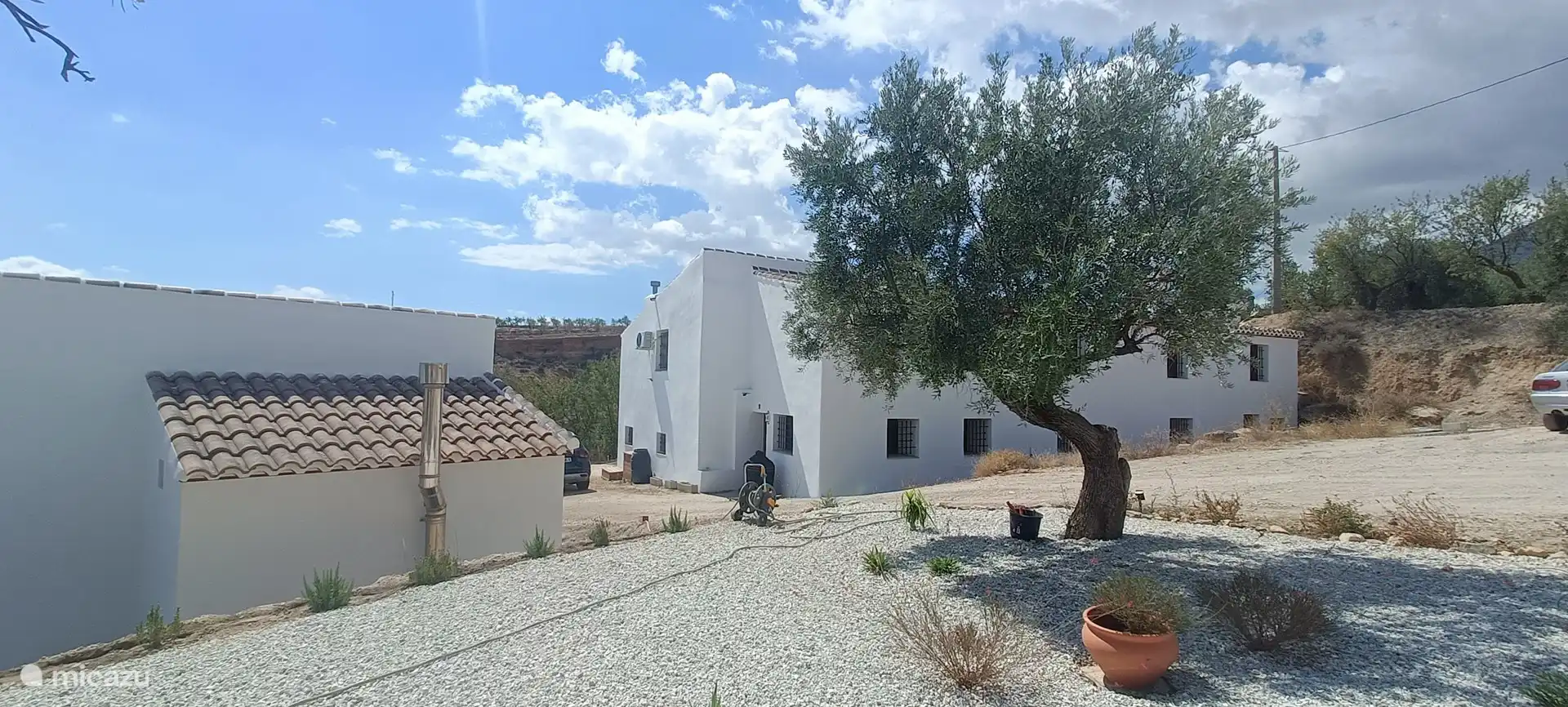 Apartamento trasero con vista a nuestra casa