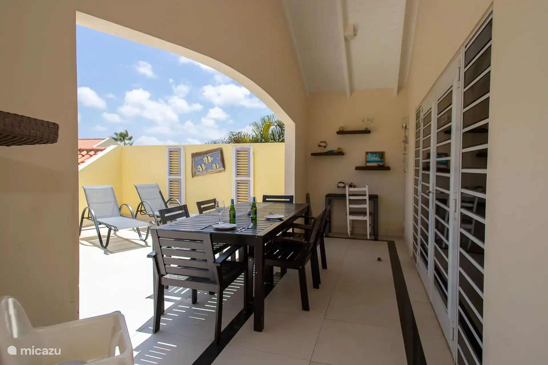 Porche et salle à manger