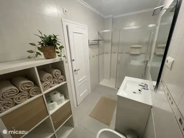 Torrevieja Playa en España, Costa Blanca, Torrevieja - apartamento Baño para el dormitorio 1