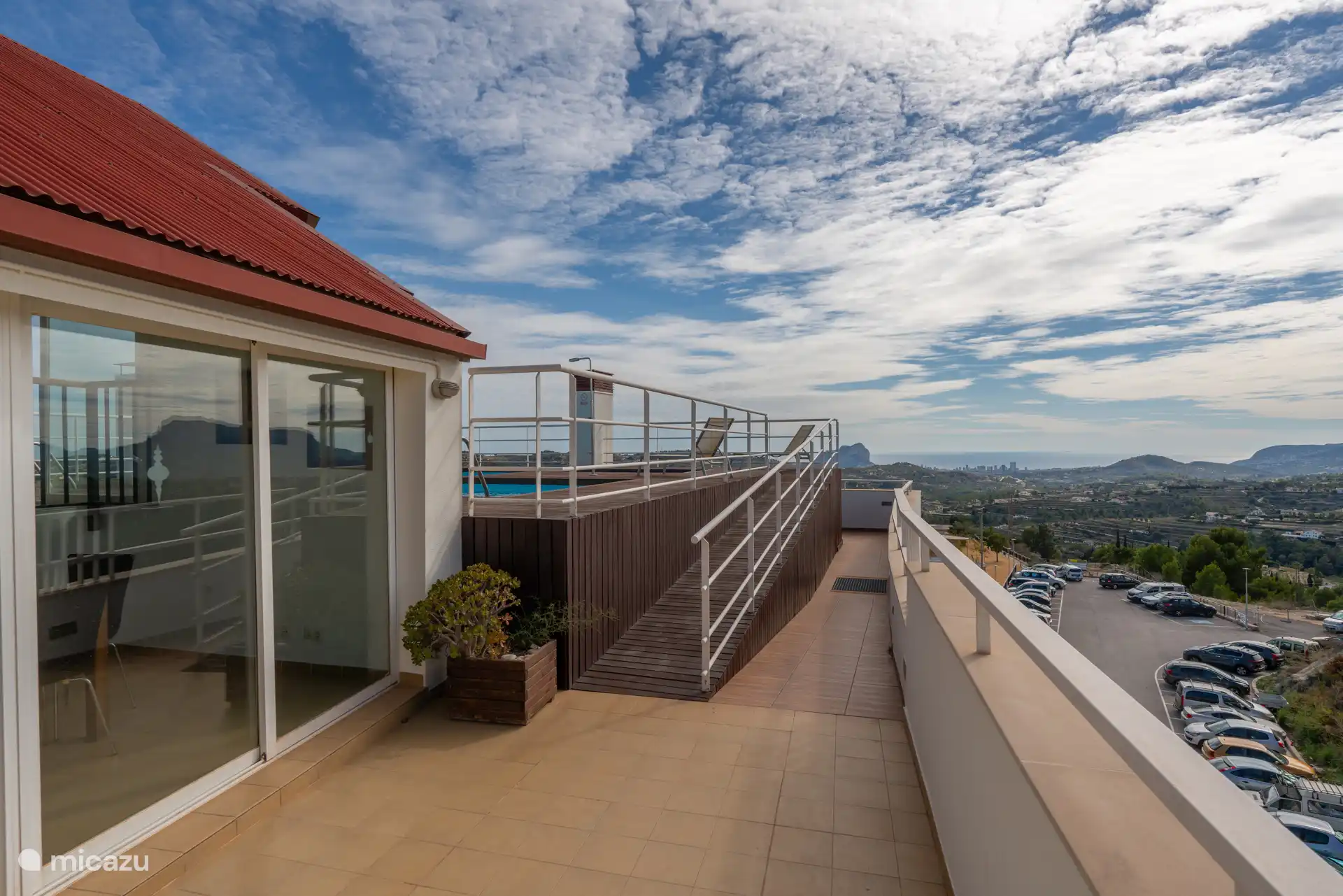 Terrasse commune sur le toit