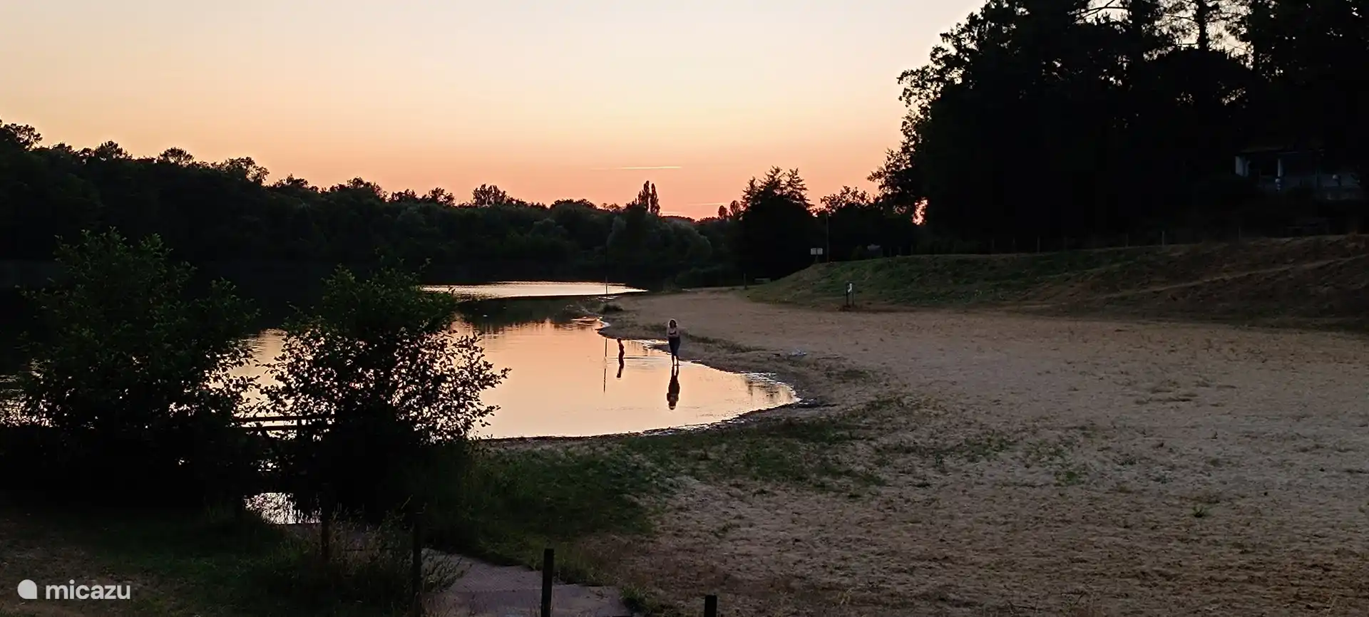 Der See bei Sonnenuntergang.