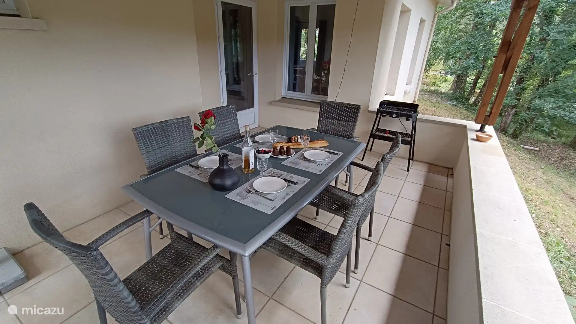 Die überdachte Terrasse