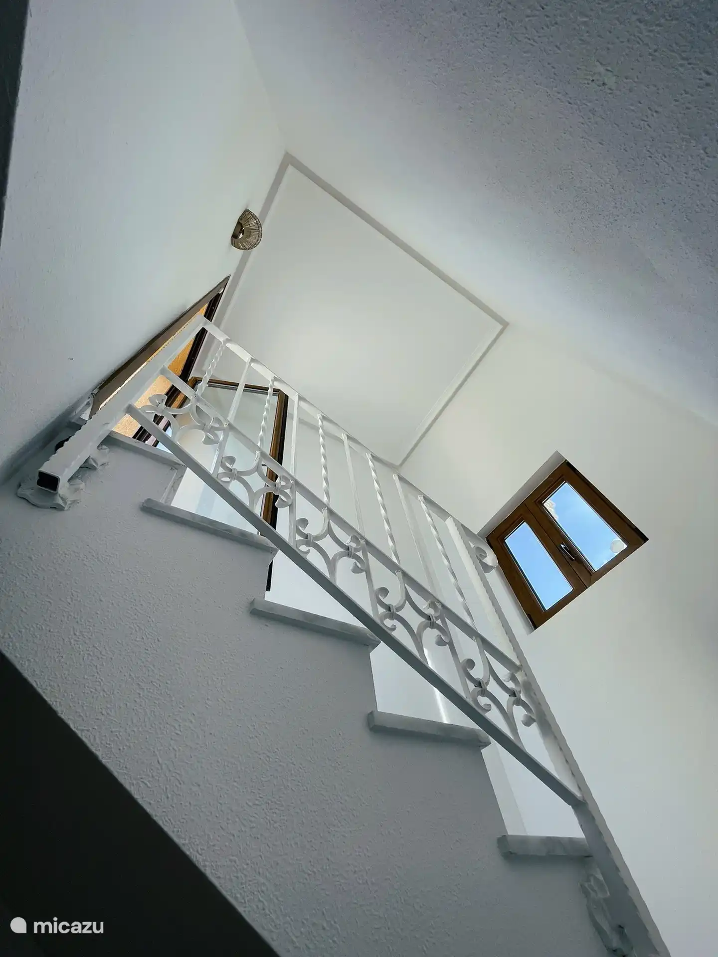 Treppe in den 2. Stock