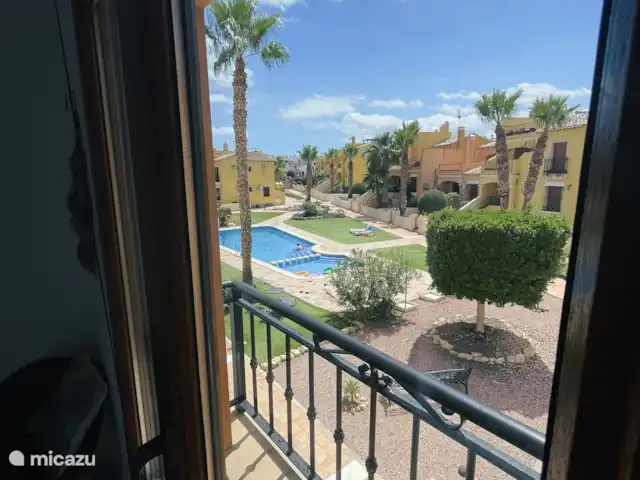 Casa Karma huren in Spanje, Costa Blanca, Algorfa - finca Uitzicht vanuit 2e slaapkamer op het zwembad