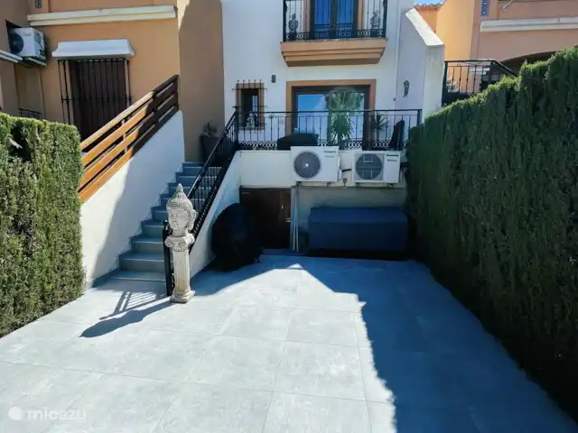Casa Karma huren in Spanje, Costa Blanca, Algorfa - finca Aanzicht op achtergevel en tuin