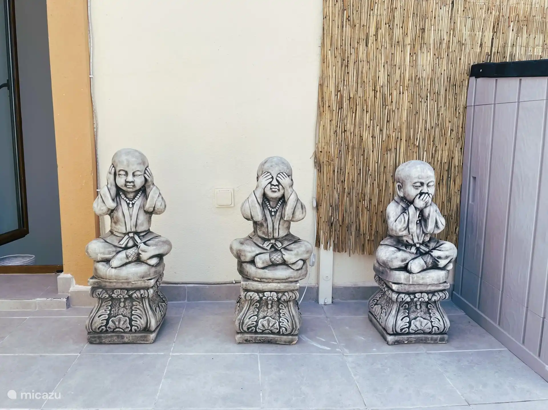 Hören, sehen und reden Sie nichts Böses :-)