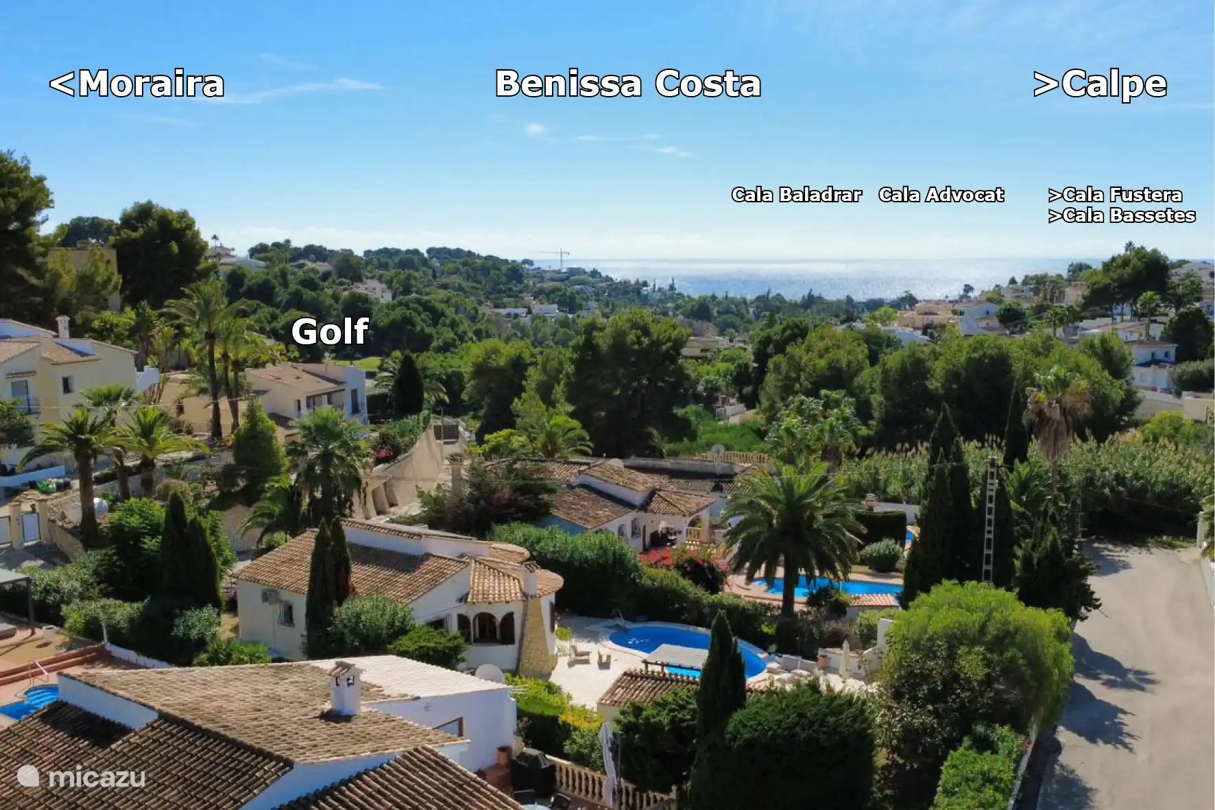 Villa und unmittelbare Umgebung