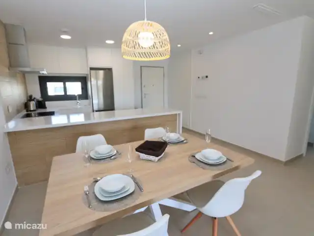 Vue panoramique du golf | Espagne, Costa Blanca, Pilar de la Horadada - appartement Salle à manger pour 4 personnes.