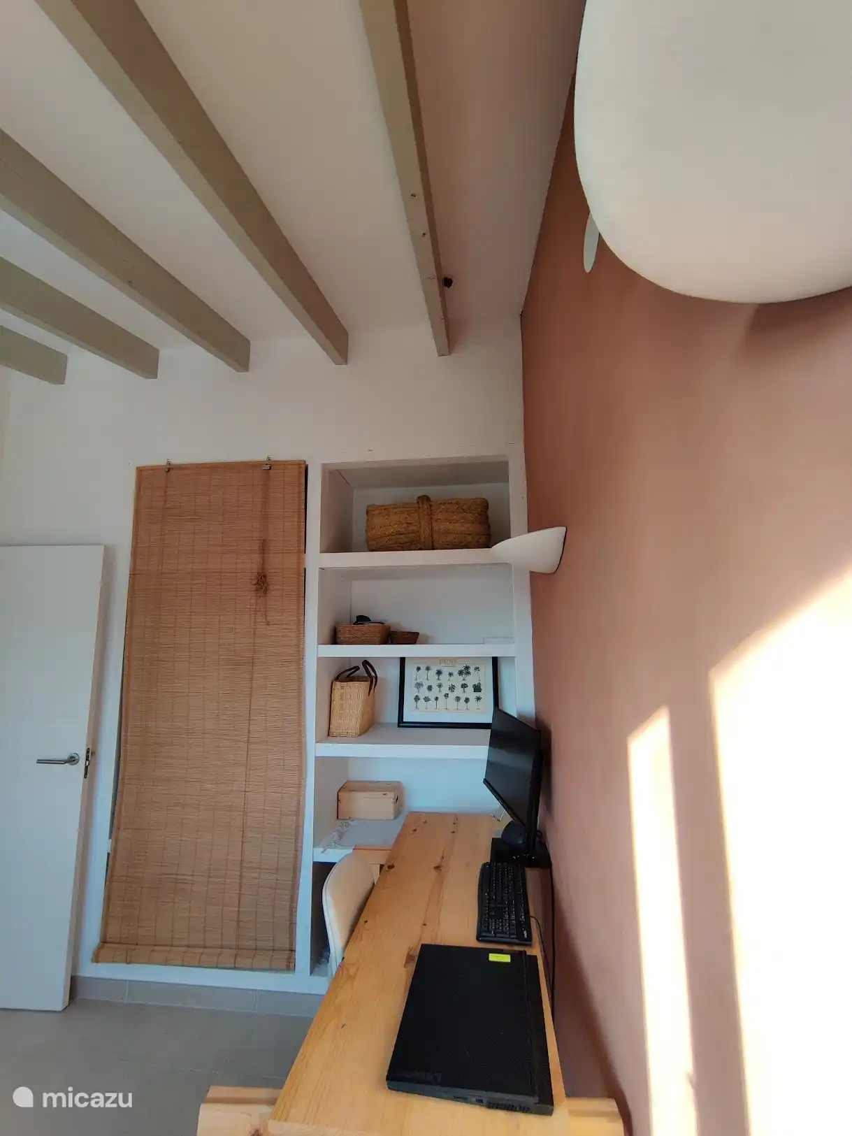 Schlafzimmer 2, das als Arbeitszimmer genutzt werden kann