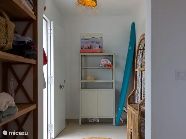 Casa de Luz | Espagne, Costa Blanca, Dénia - villa Couloir menant à l’appartement avec beaucoup d’espace de rangement