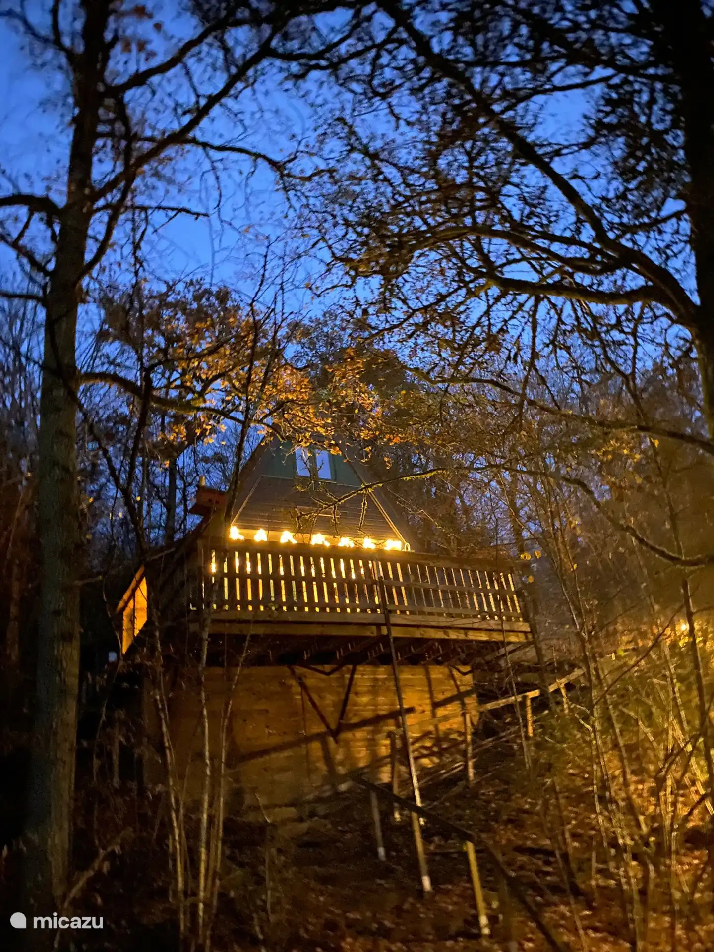 Chalet bei Nacht