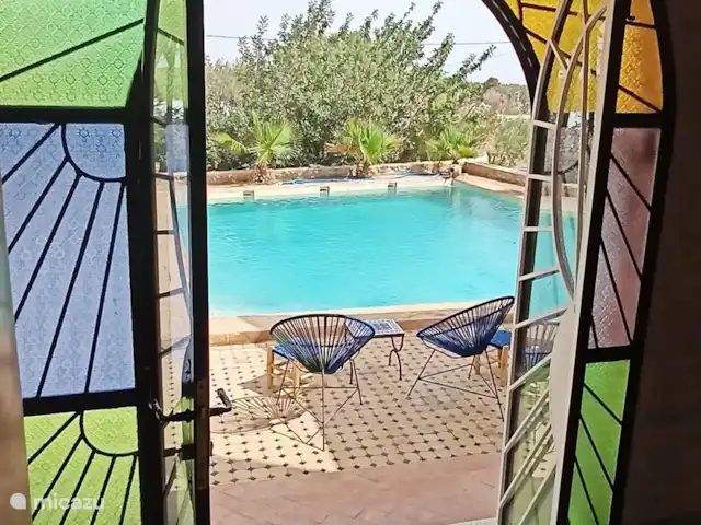 pension / guesthouse / privékamer huren in Marokko, Marrakech-Safi, Essaouira – M birika Uitzicht op het zwembad