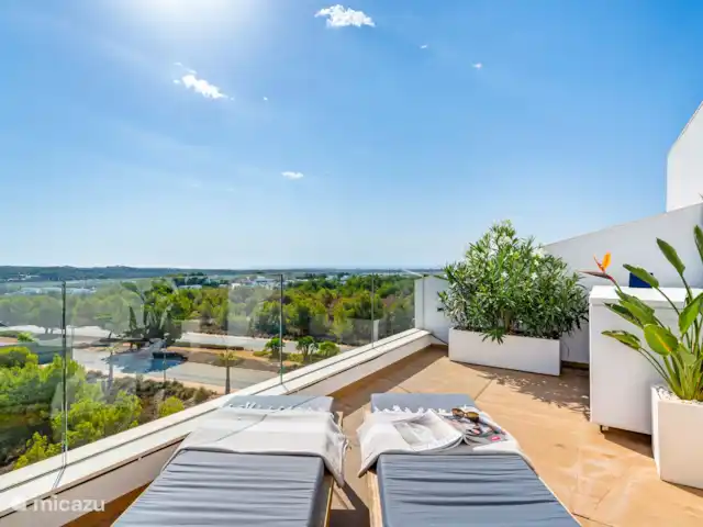 Mandarino penthouse las colinas golf en España, Costa Blanca, Orihuela Costa - apartamento Tumbonas en la azotea