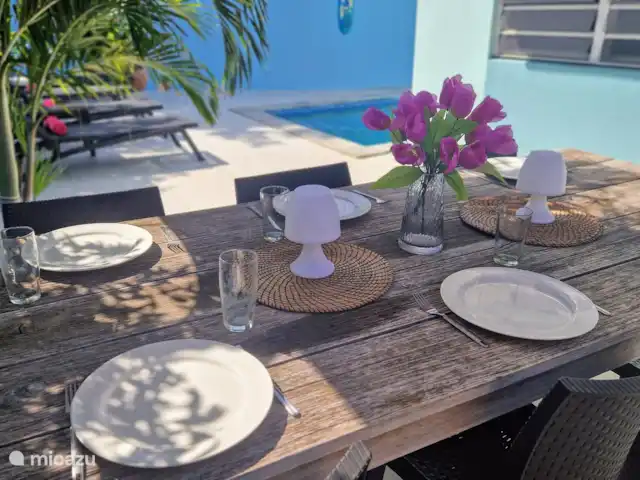 East Hill 23, con piscina privada en Curazao, Curazao Centro, Bottelier - casa vacacional Mesa de comedor
