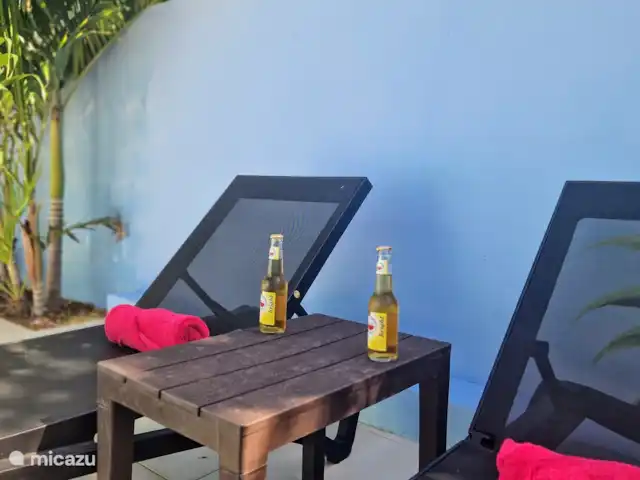 East Hill 23, con piscina privada en Curazao, Curazao Centro, Bottelier - casa vacacional Tumbonas