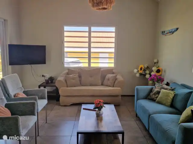 East Hill 23, con piscina privada en Curazao, Curazao Centro, Bottelier - casa vacacional Salón