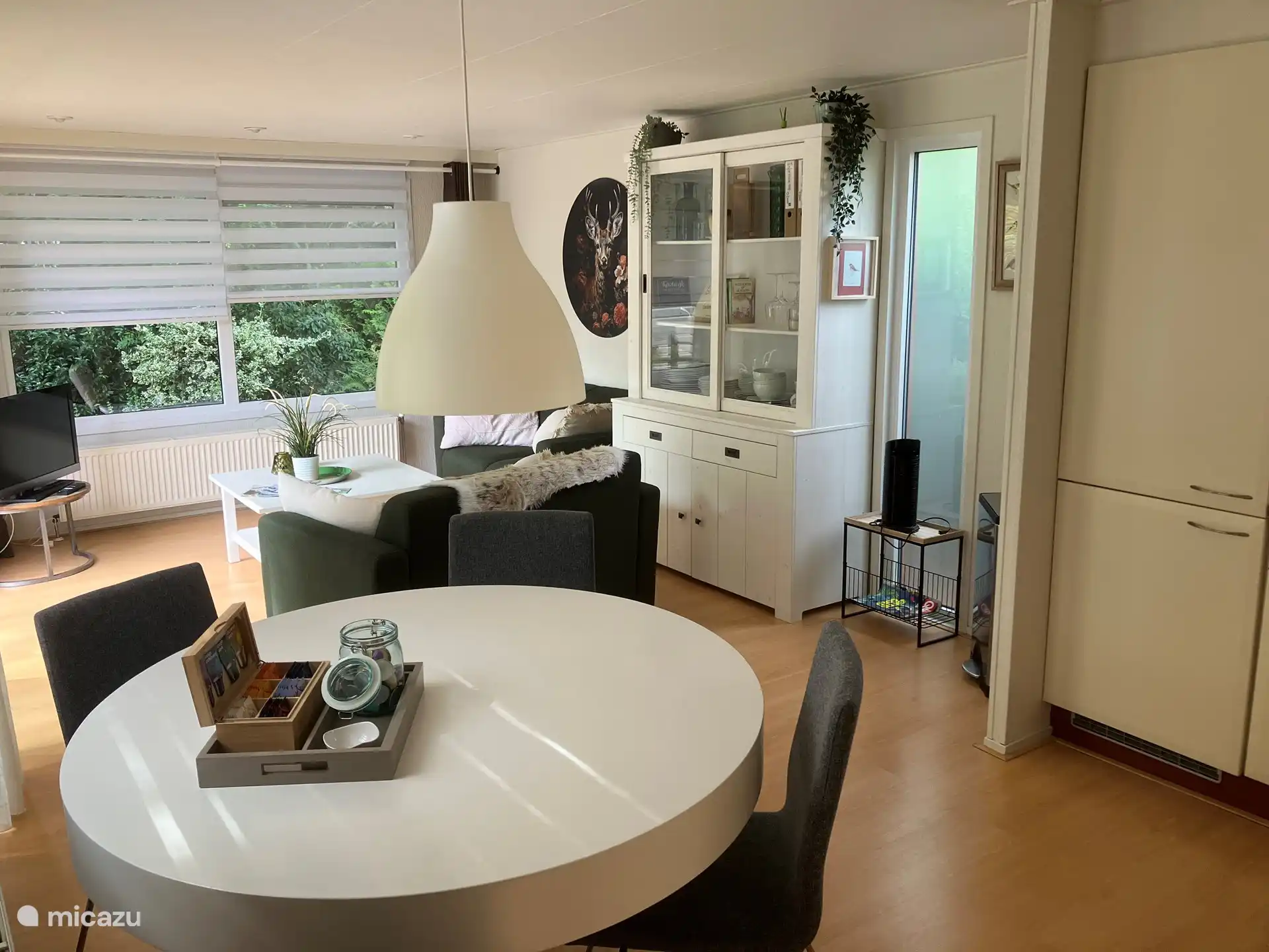 From the open kitchen you can see the living space here