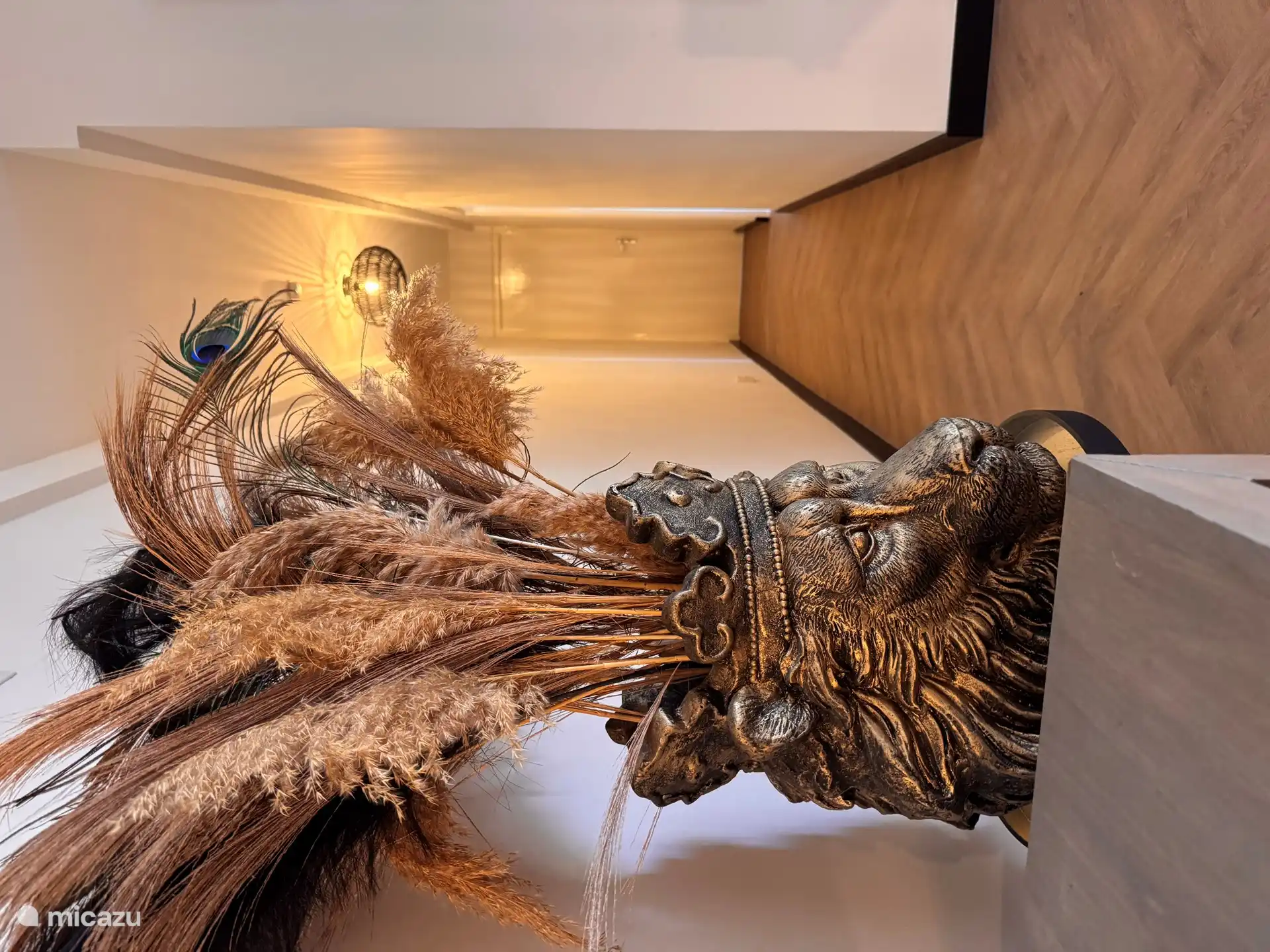 Langer Flur zu den Schlafzimmern.