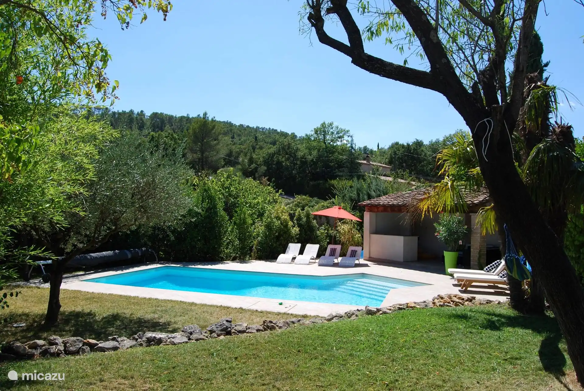 Garten und Schwimmbad