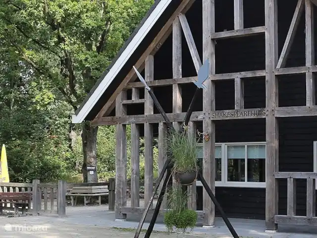 Chalet 4p en forêt avec sauna et bain à remous | Pays-Bas, Drenthe, Diever - chalet Le magnifique théâtre Shakespeare à deux pas du chalet