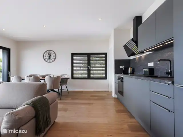 appartement huren in Kroatië, Dalmatië, Trogir – Royal Dutch at Sea RD1 Zicht op een kamer/keuken