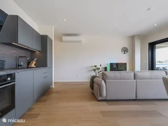 appartement huren in Kroatië, Dalmatië, Trogir – Royal Dutch at Sea RD1 Woonkamer