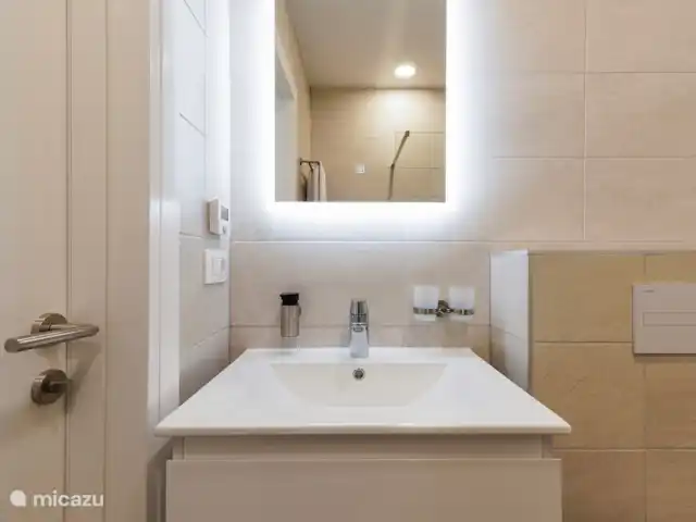 appartement huren in Kroatië, Dalmatië, Trogir – Royal Dutch at Sea RD1 Badkamer