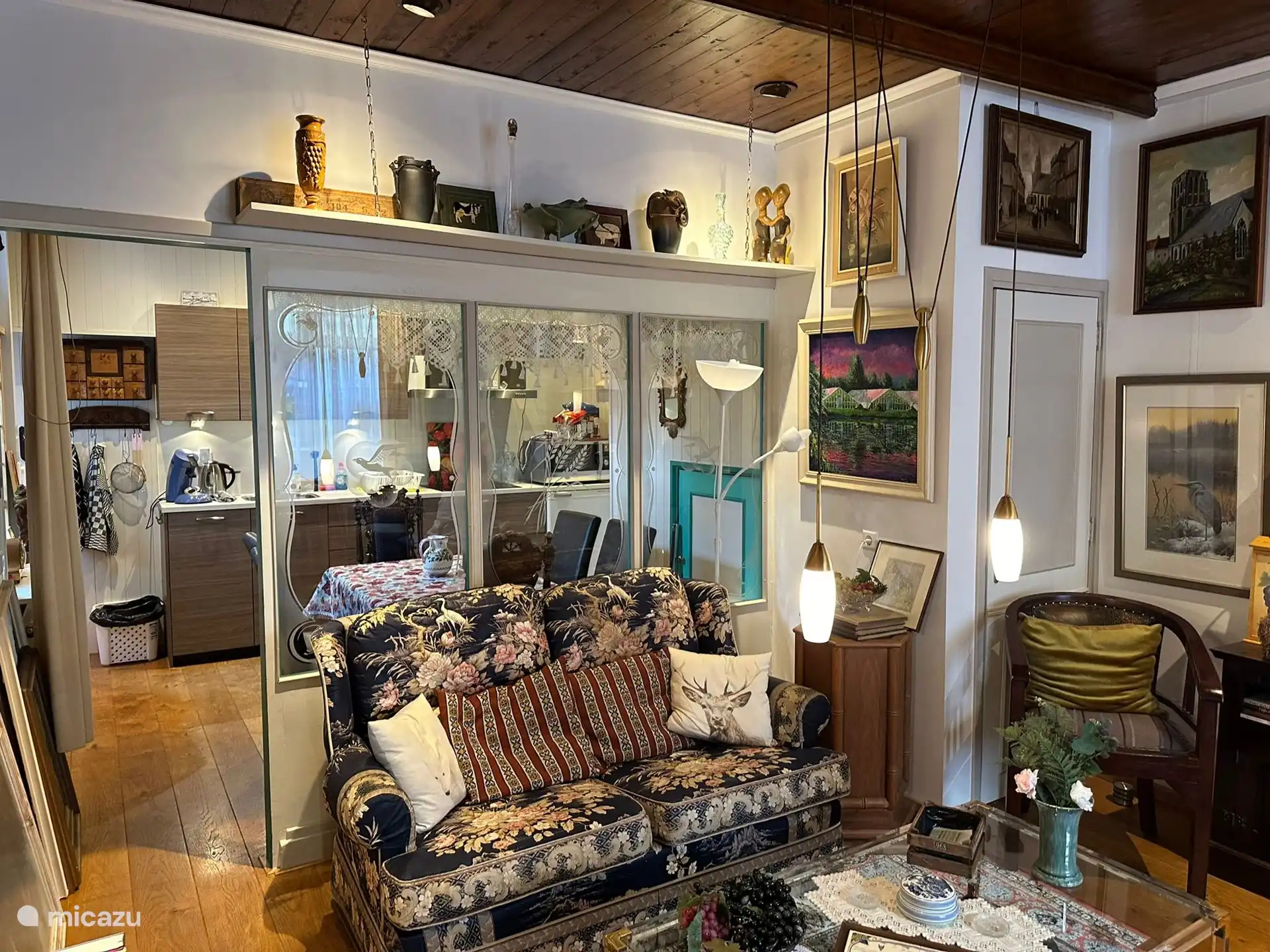 Gemütliches Ferienhaus in Naaldwijk - Wohnzimmer