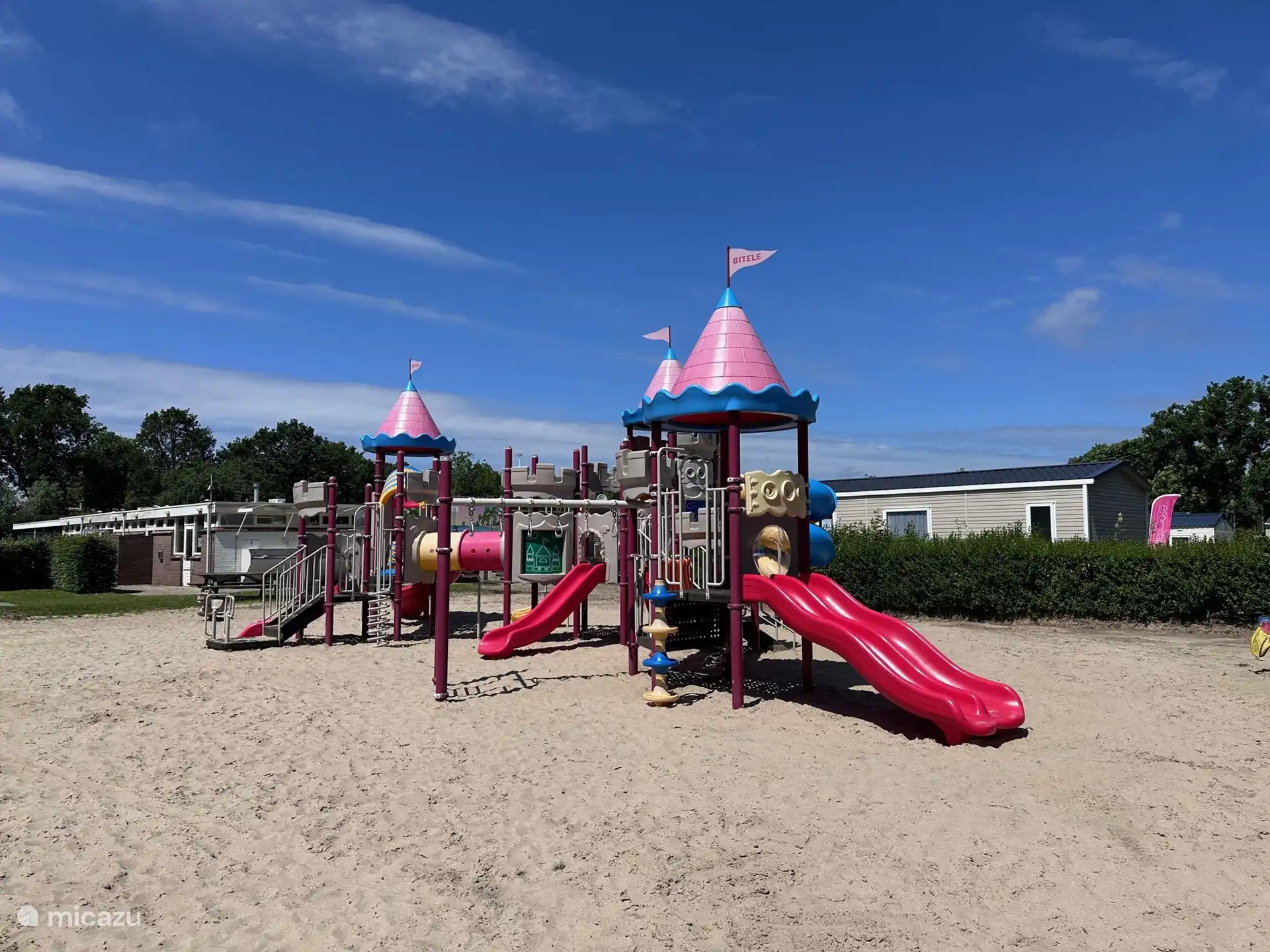 Rutschen / Schaukeln / Klettern