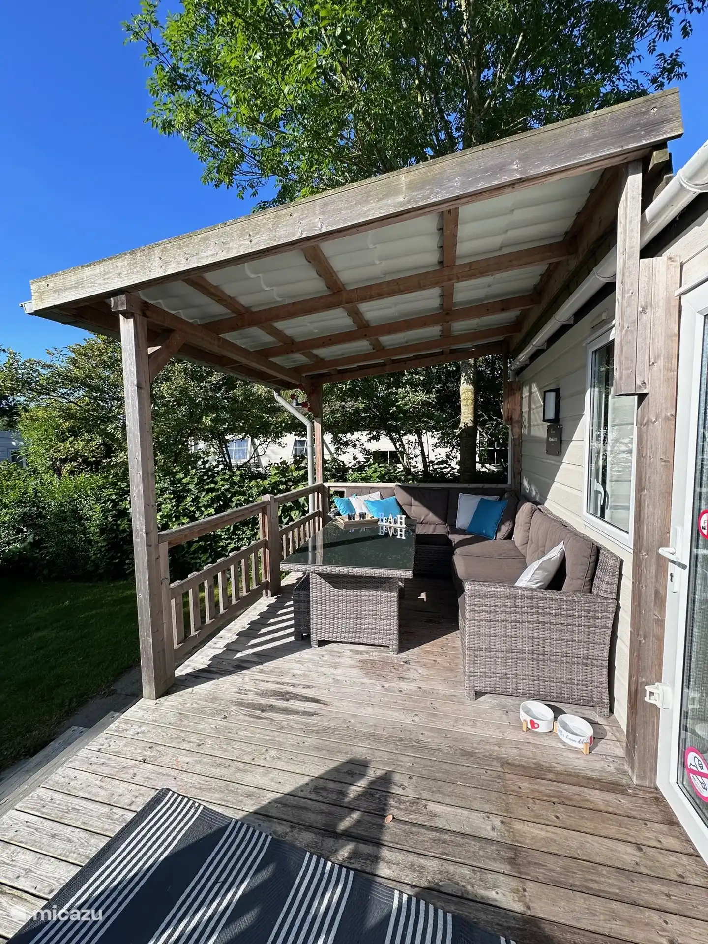 Überdachte Terrasse