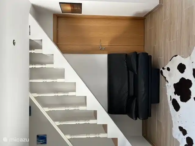 Escalier menant au deuxième étage (grenier). 