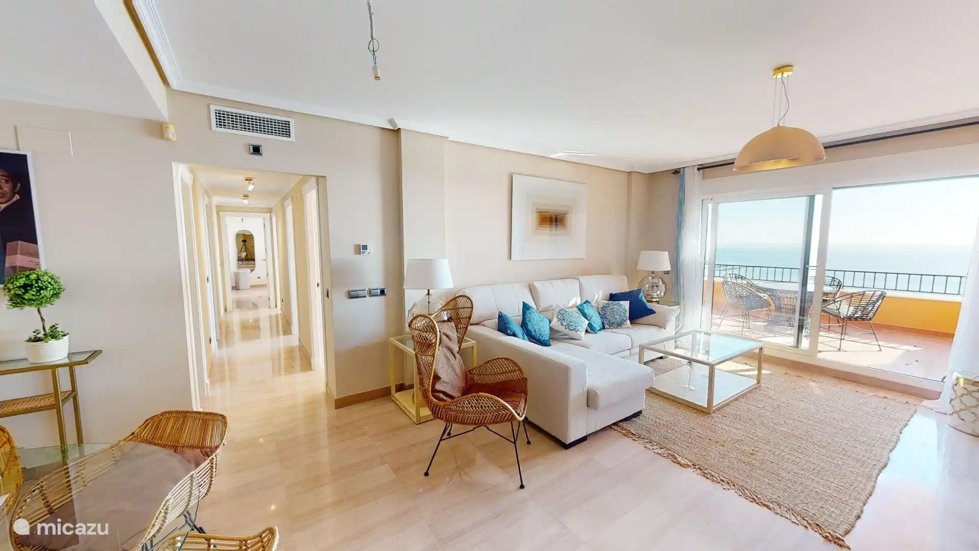 WOONKAMER MET GRANDIOOS UITZICHT