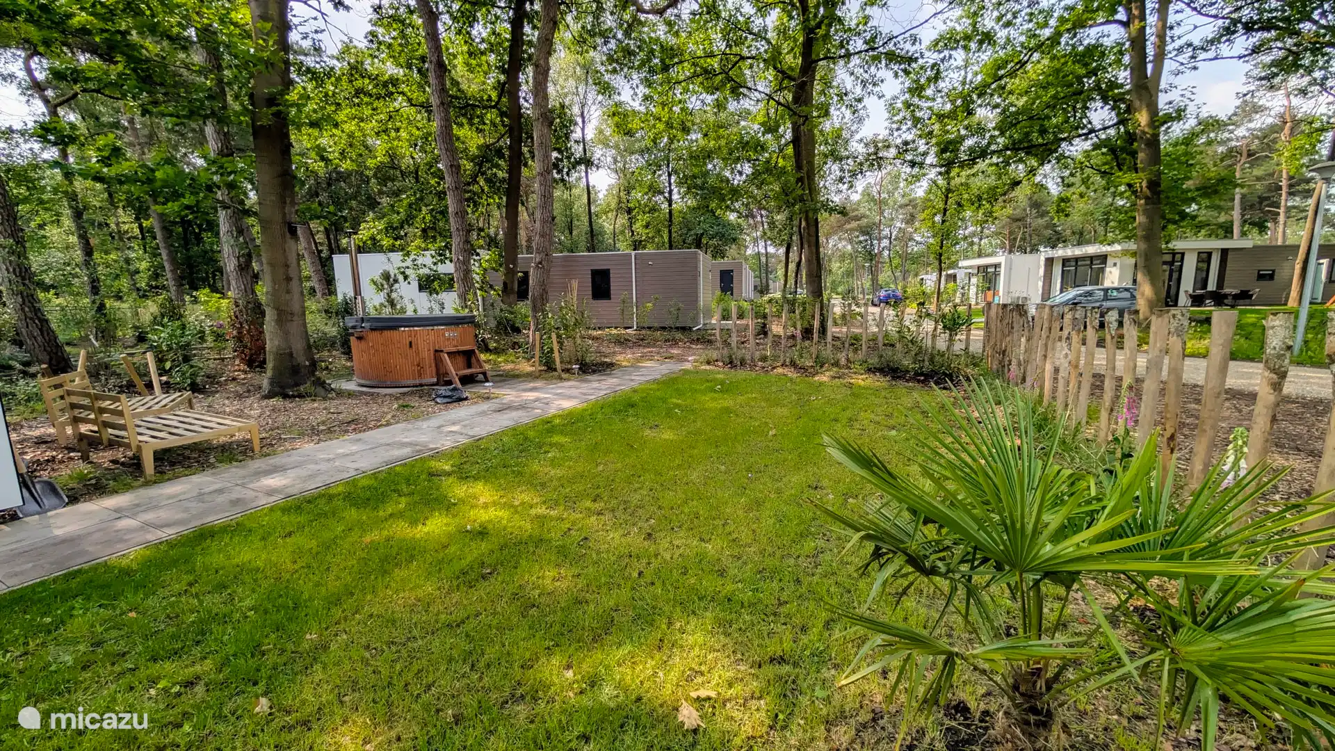 Whirlpool + Loungebereich