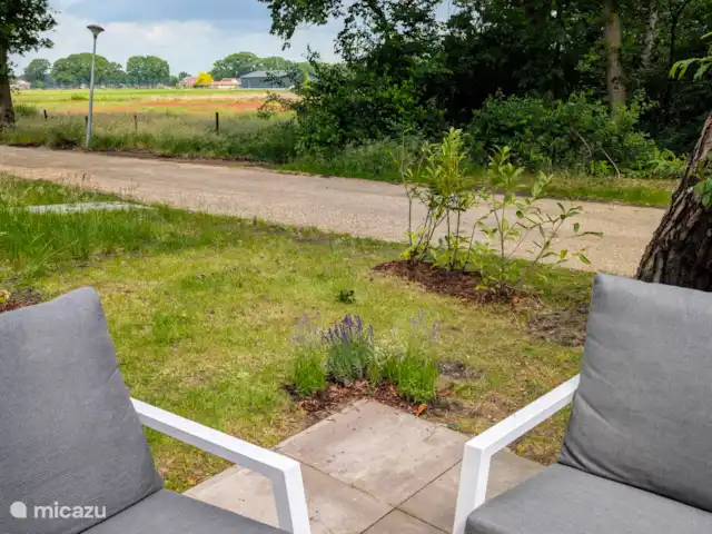 Forest Lodge + Bañera de hidromasaje - El Ciervo Verde en Países Bajos, Overijssel, Haarle - chalet Plantas:-)