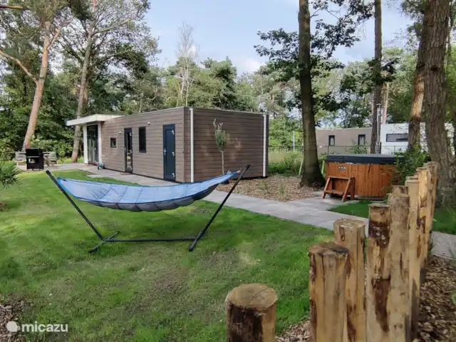 Forest Lodge + Bañera de hidromasaje - El Ciervo Verde en Países Bajos, Overijssel, Haarle - chalet Bañera de hidromasaje + burbujas