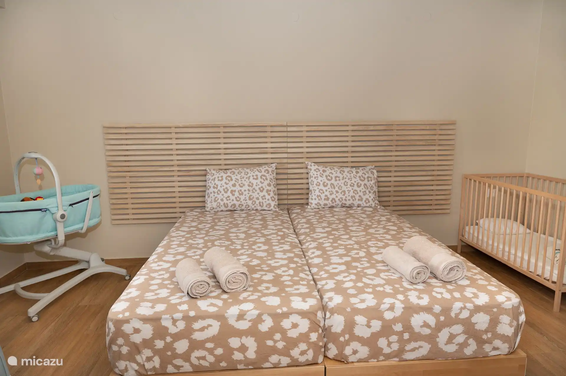 Studio Daniil with top-quality twin bed and maximum comfort mattresses