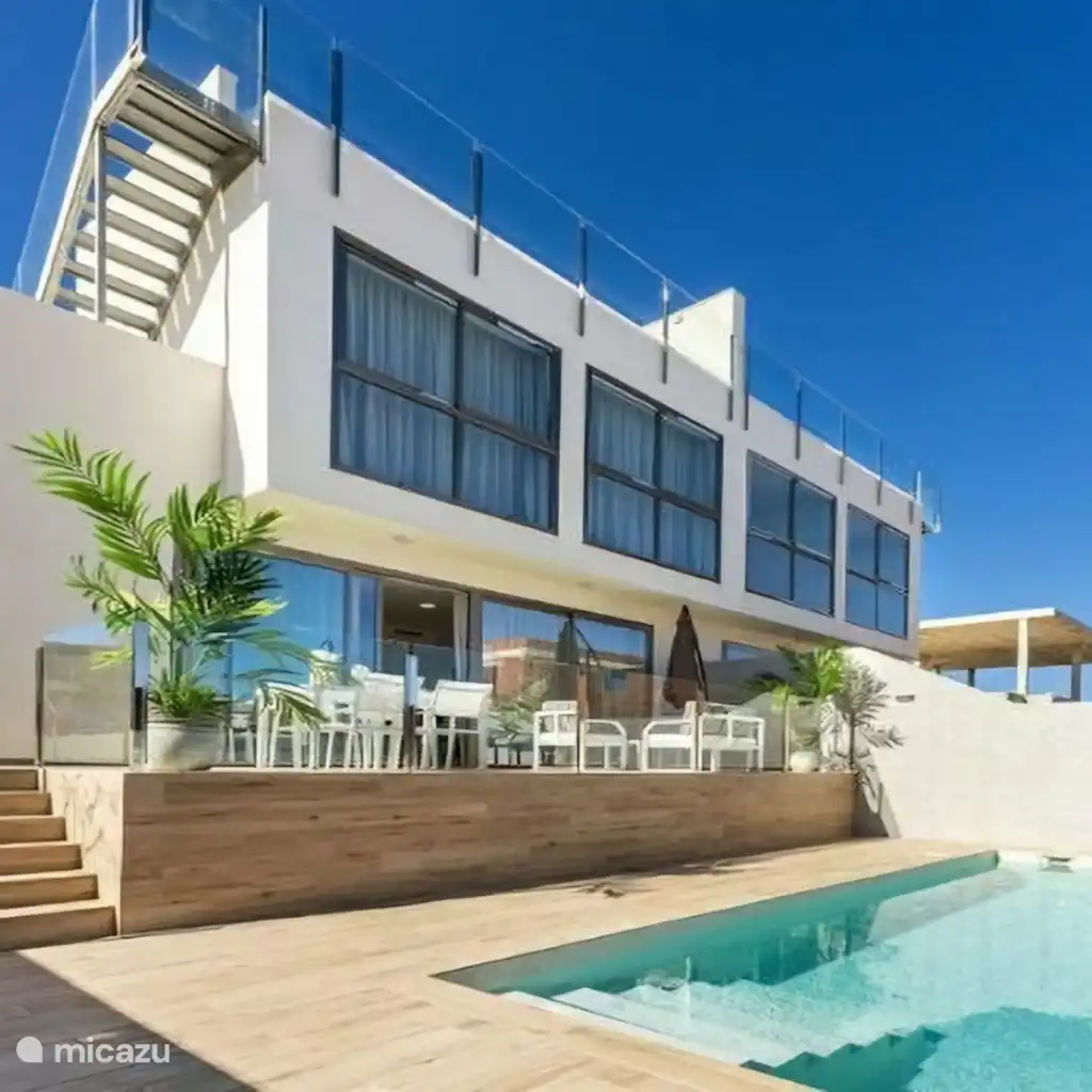 Villa Casa Los Belones, Pool and Game room in Cartagena