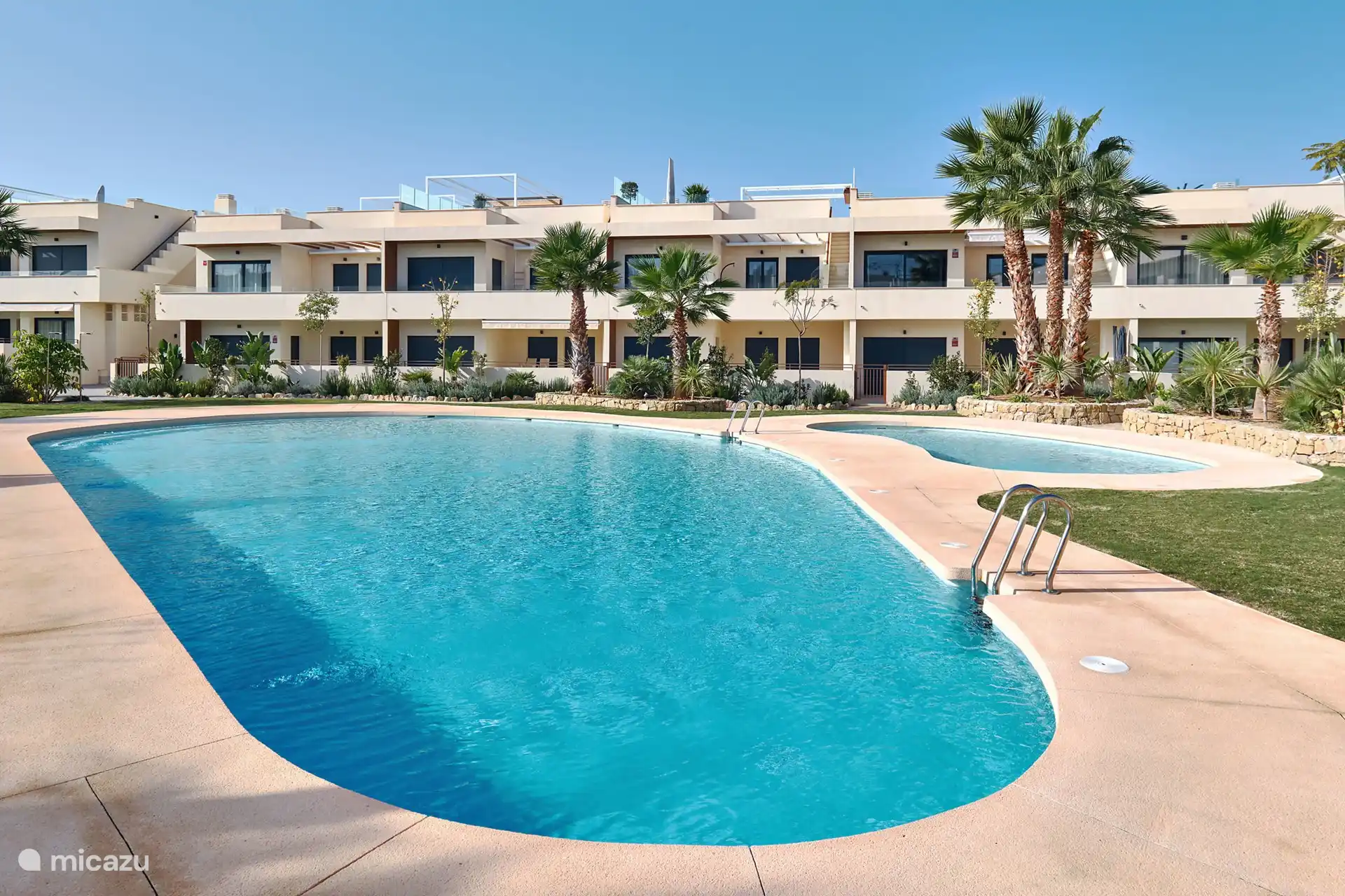 Piscina 1 tomada desde un ángulo diferente