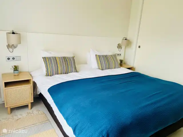 Location de Vacances Espagne, Andalousie, Islantilla, appartement - Casa Solina Chambre principale avec 2 armoires encastrées avec portes coulissantes