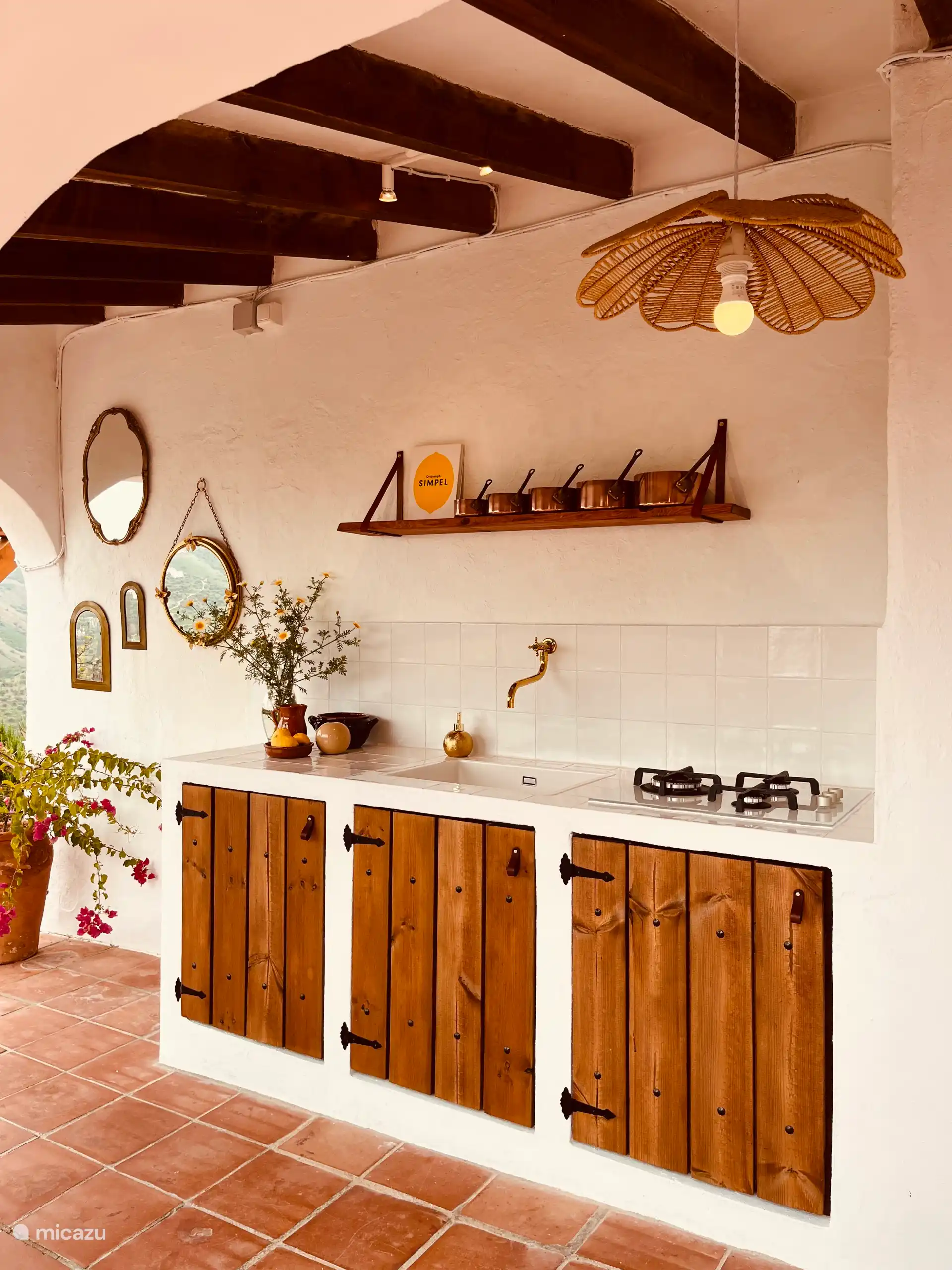 volledig uitgeruste buitenkeuken