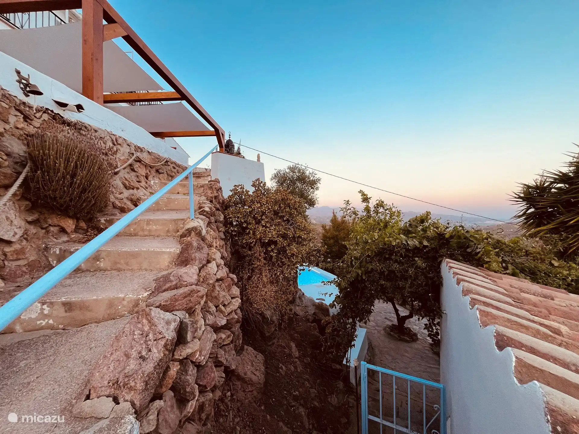 dompelbad met uitzicht op de Middellandse Zee