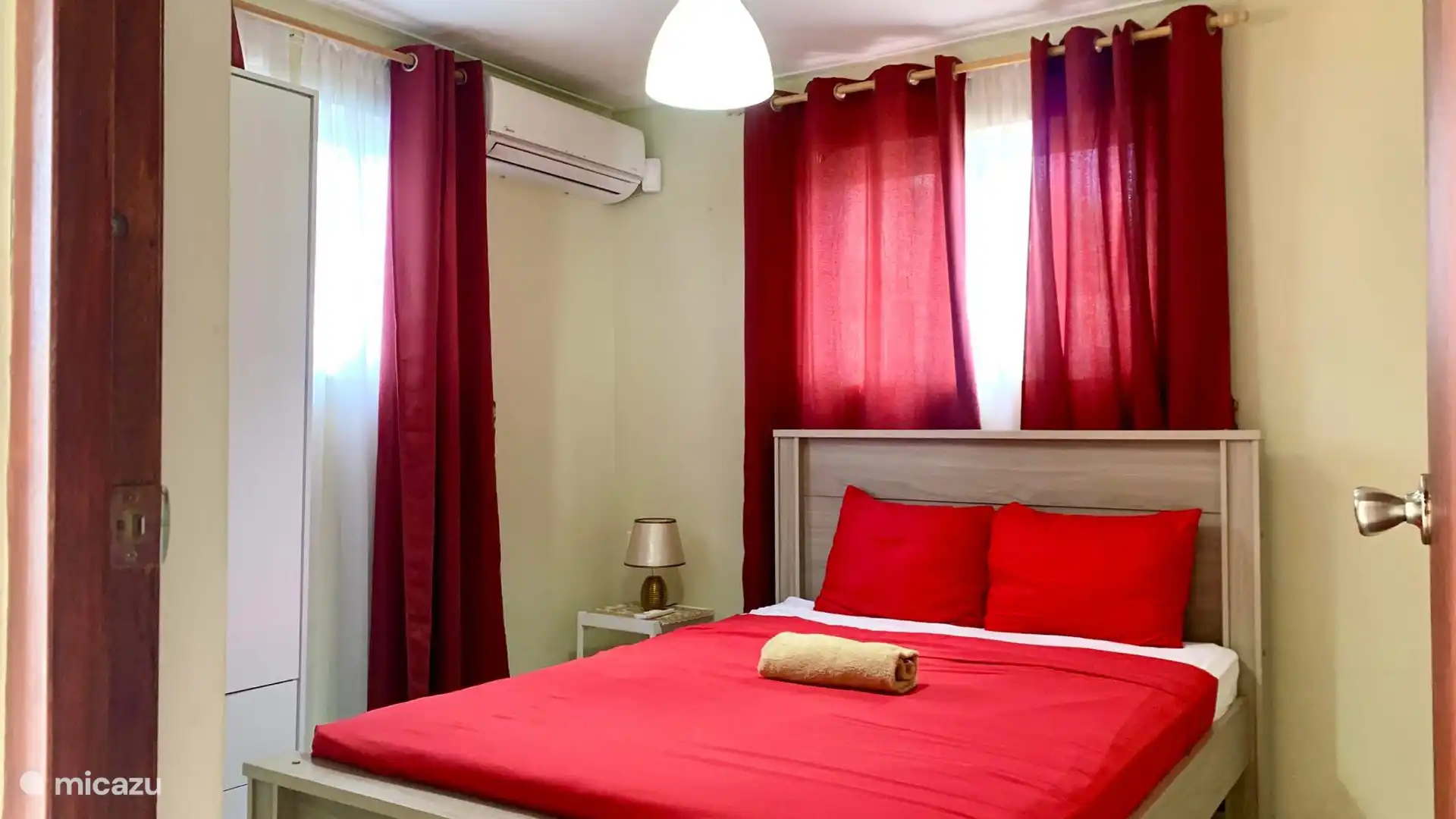 Top 5 Cura&#231;ao Style Red Apartment in Cura&#231;ao, Curacao-Middle, Julianadorp - Apartment