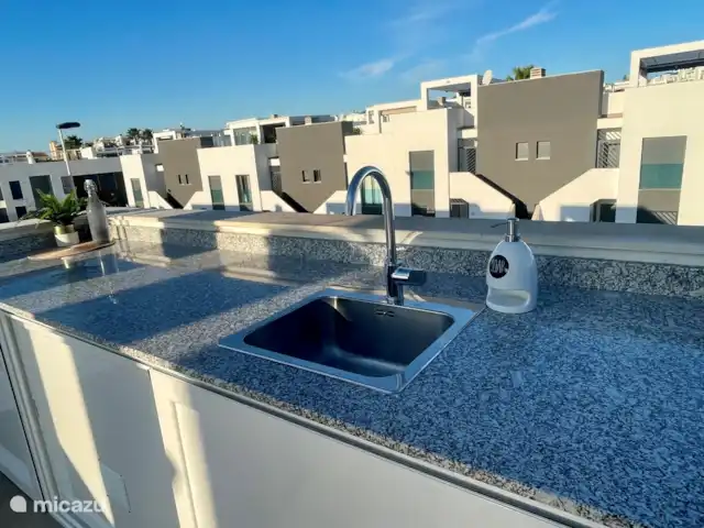 Penthouse Casa Isabella | Espagne, Costa Blanca, Torrevieja - appartement 
Notre machine à laver est située dans la cuisine extérieure.