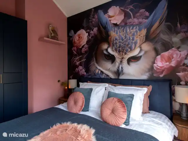 Royal Resort Cosy Cabin Deluxe huren in Nederland, Overijssel, Haarle - chalet OWL-ROOM slaapkamer met groot 2persoons Boxspring bed