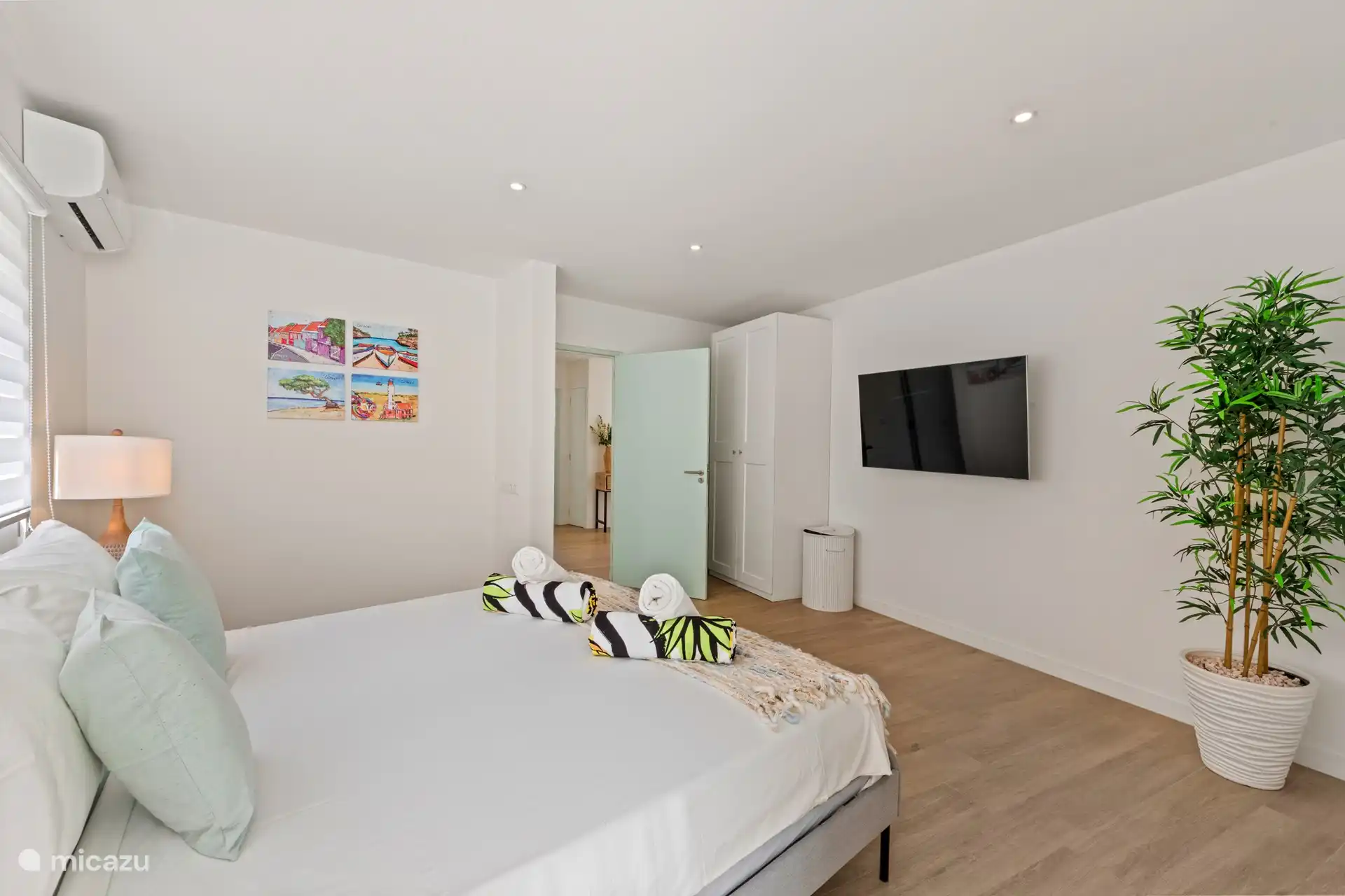 Schlafzimmer 2 mit Klimaanlage, Erdgeschoss