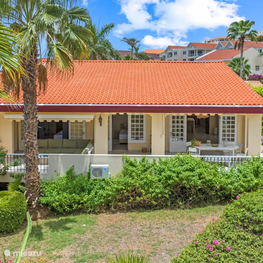 Royal Beach House, Royal Palm resort