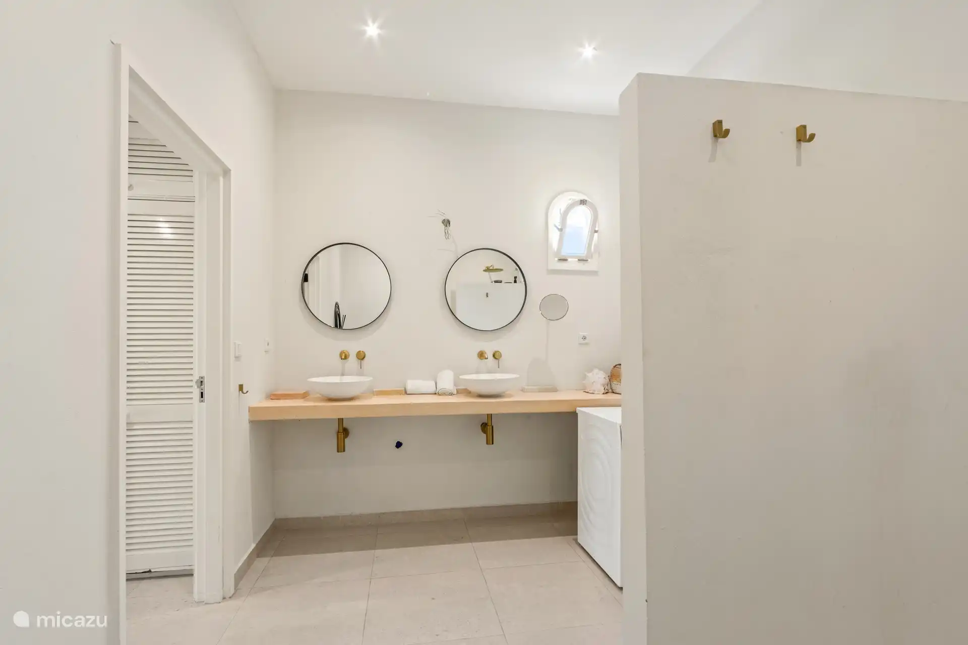 Badezimmer 1, in der Nähe von MBR