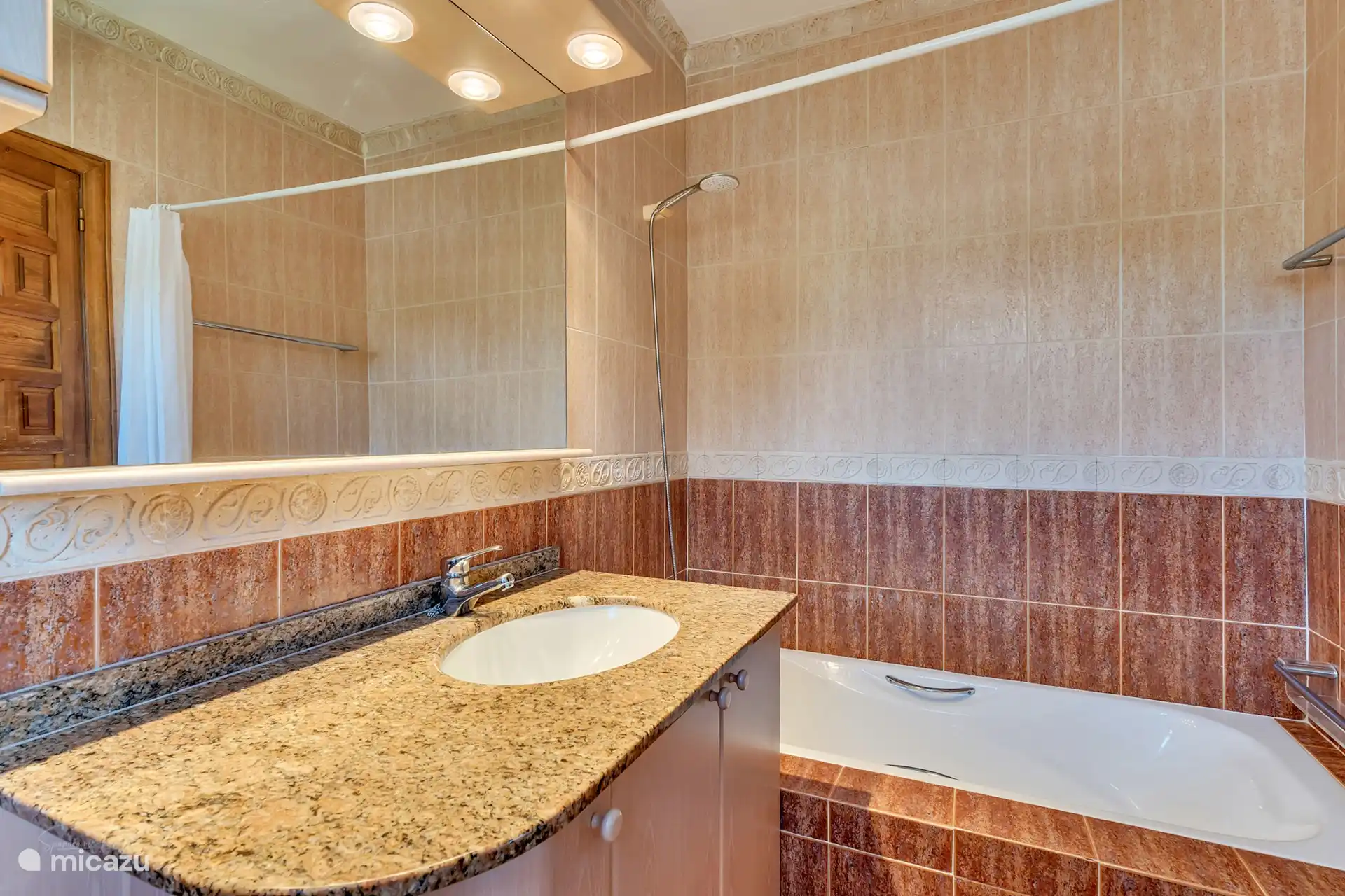 Salle de bain attenante