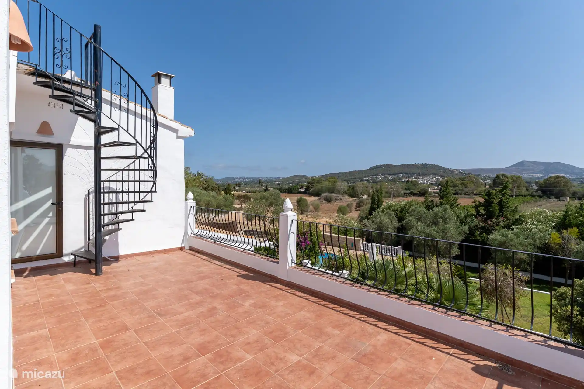 Vue sur la vallée du Montgó